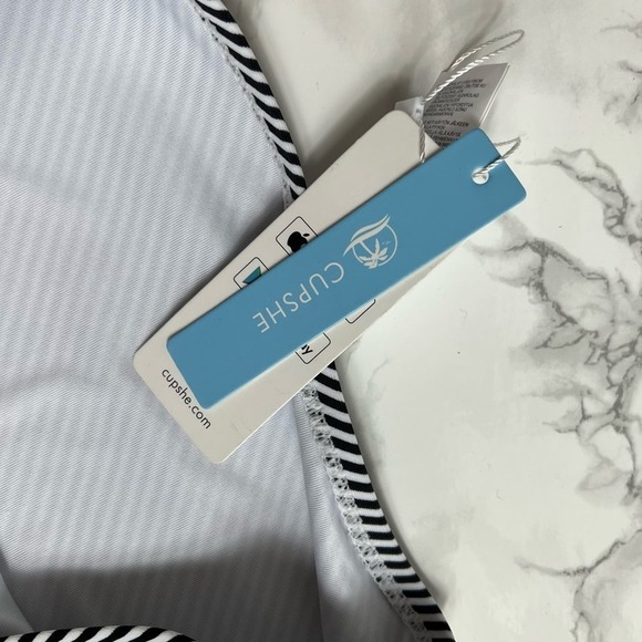 CUPSHE BLACK AND WHITE PRINT HIGH WAISTED SWIMMING BIKINI WOMEN BOTTOM SMALL - Picture 4 of 5